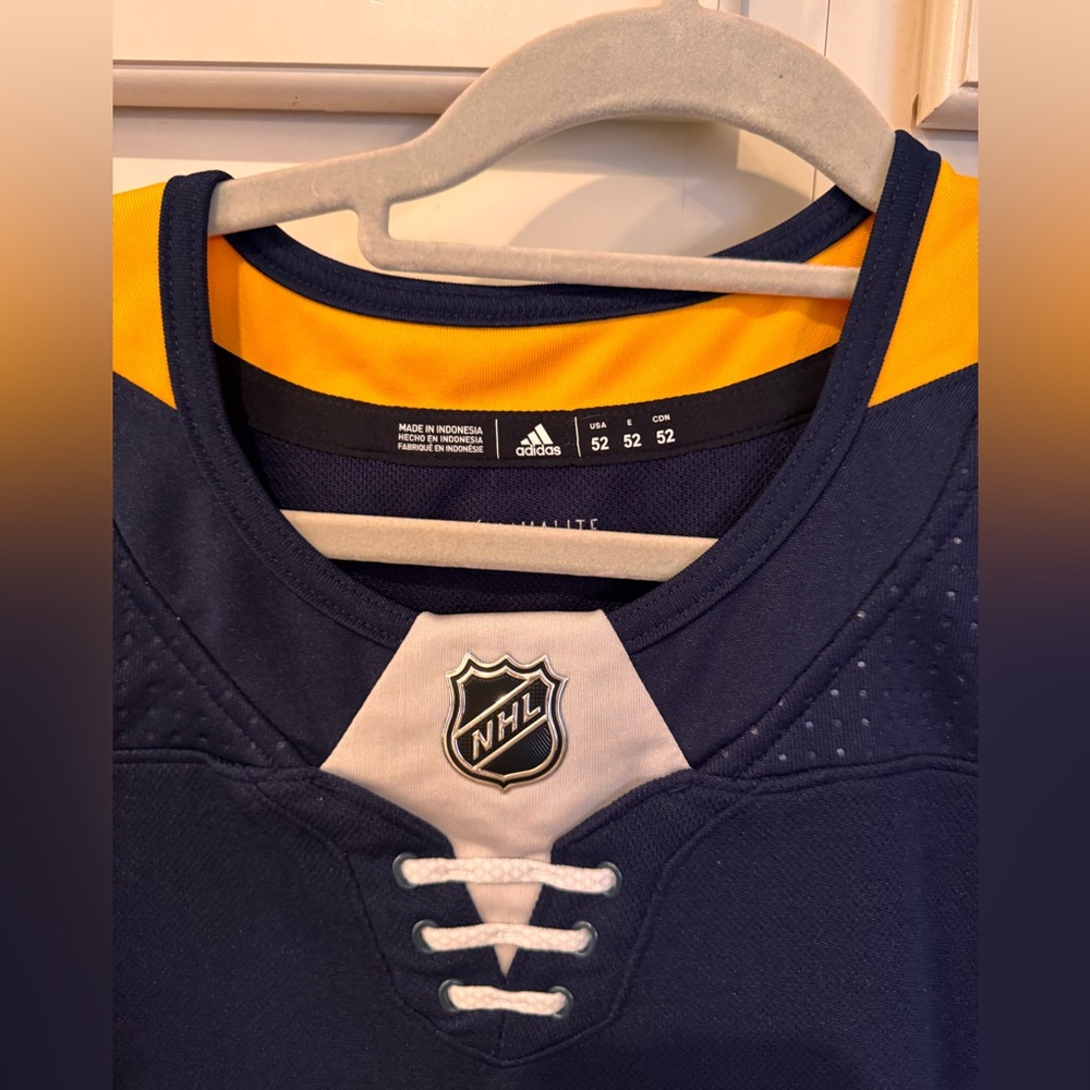 NHL Buffalo Sabres hockey jersey - Picture 2 of 4